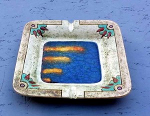 Ceramic square ashtray 2
